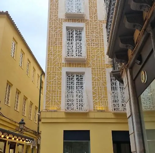 Puerta De Alhambra Málaga