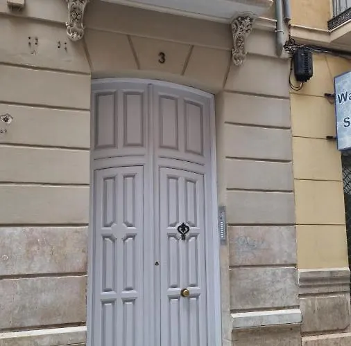Puerta De Alhambra Málaga
